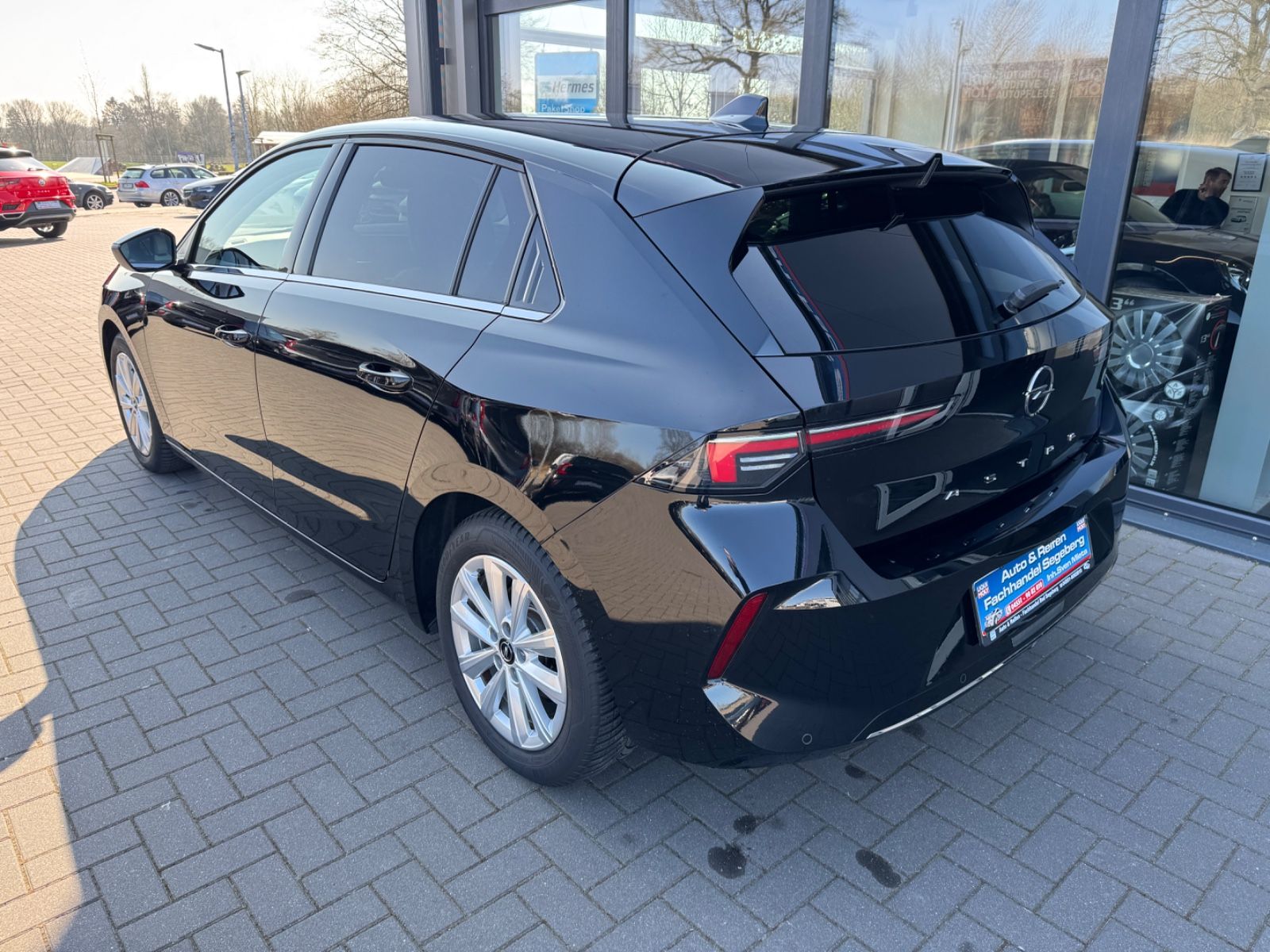 Opel Astra L Lim. 1.2 AUTOMATIK Elegance - Samsaru's Car Outlet