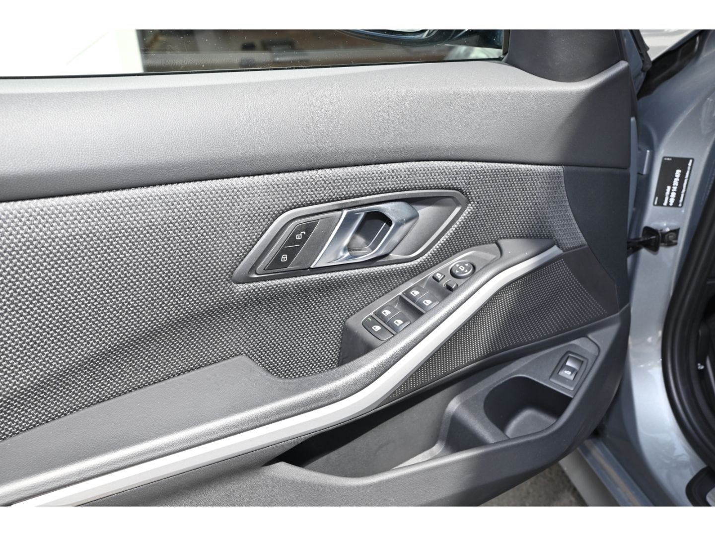 BMW 320d Touring - Samsaru's Car Outlet