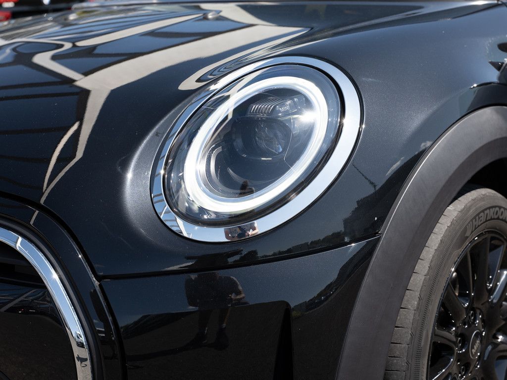 MINI One Essential Trim - Samsaru's Car Outlet