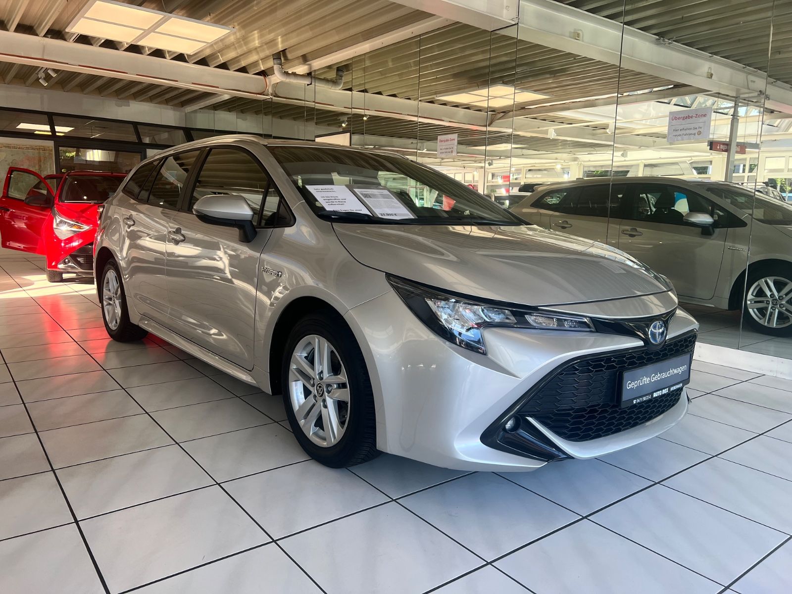 Toyota Corolla TS 1.8 Hybrid Business Edition - Samsaru's Car Outlet