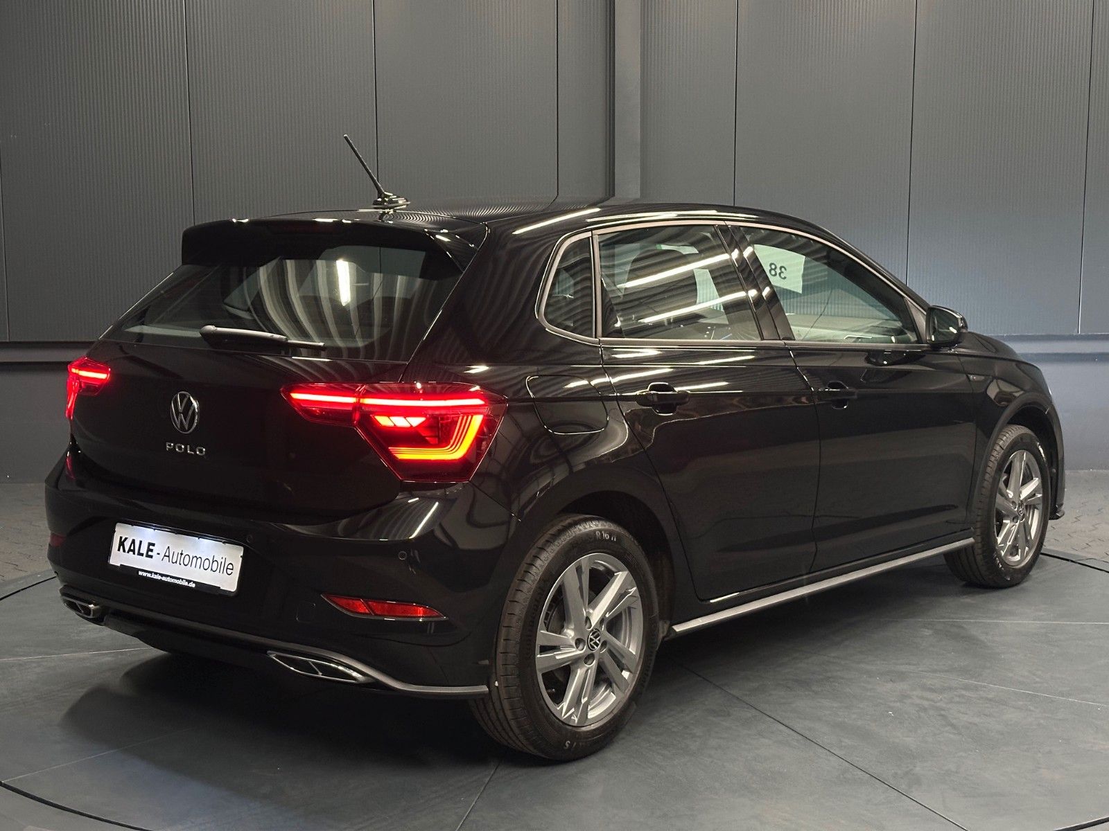 Volkswagen Polo VI R-Line *NAVI*IQ.Drive*KAMERA*CarPlay*ACC