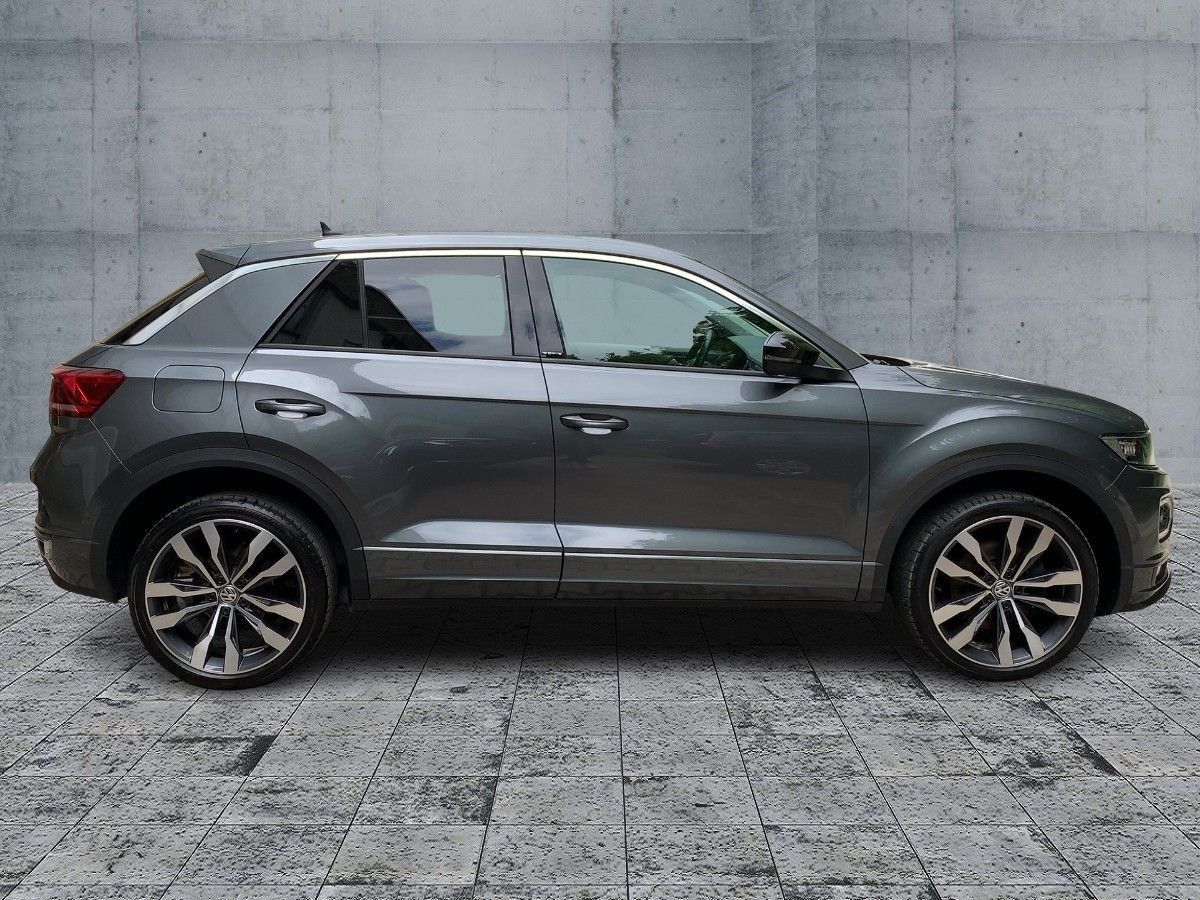 Volkswagen T-Roc 1.5 TSI DSG R-LINE - Samsaru's Car Outlet
