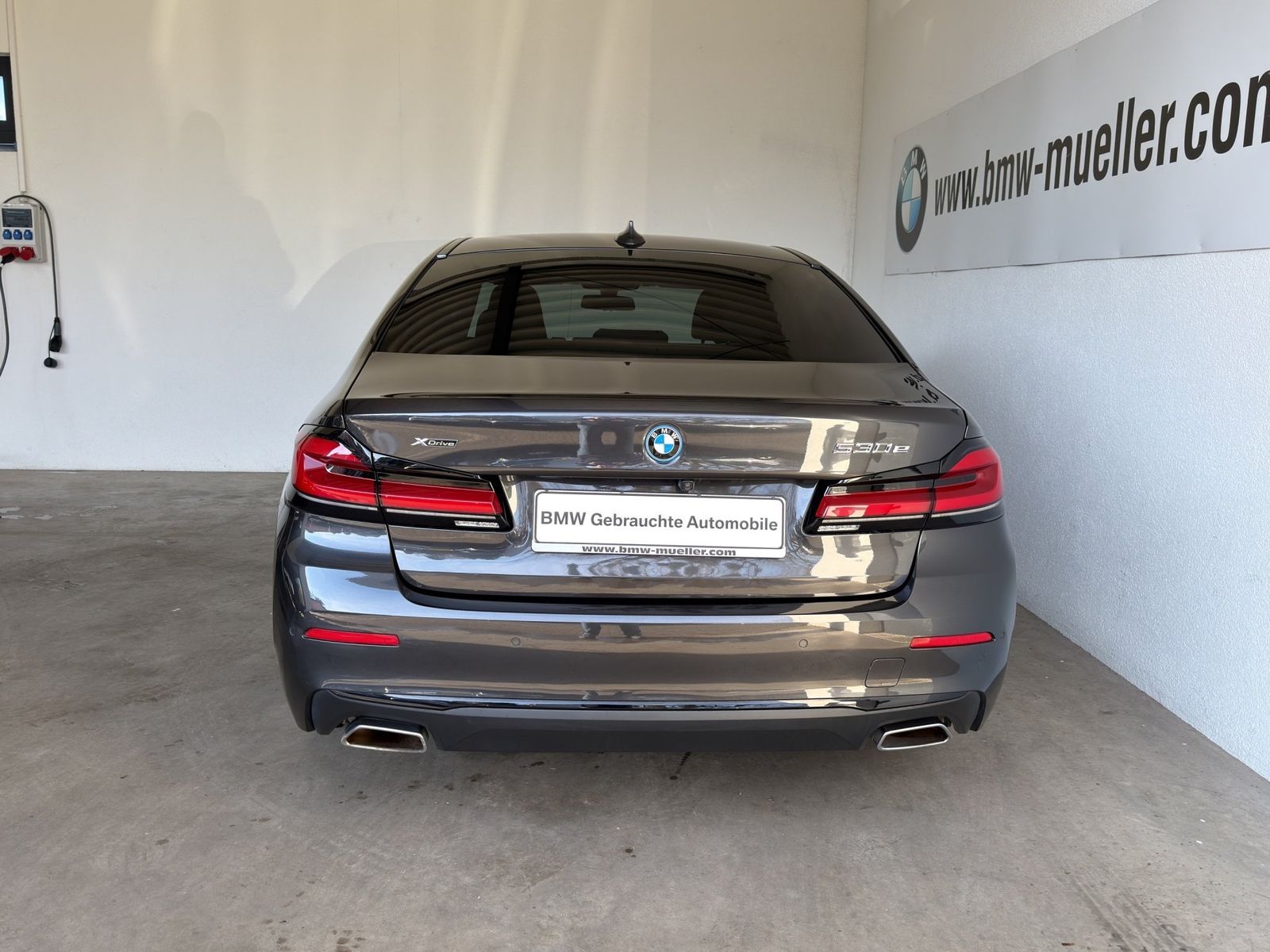 BMW 530e xDr LASER/HUD/CAM/PRIVACY/DAB/AMBI