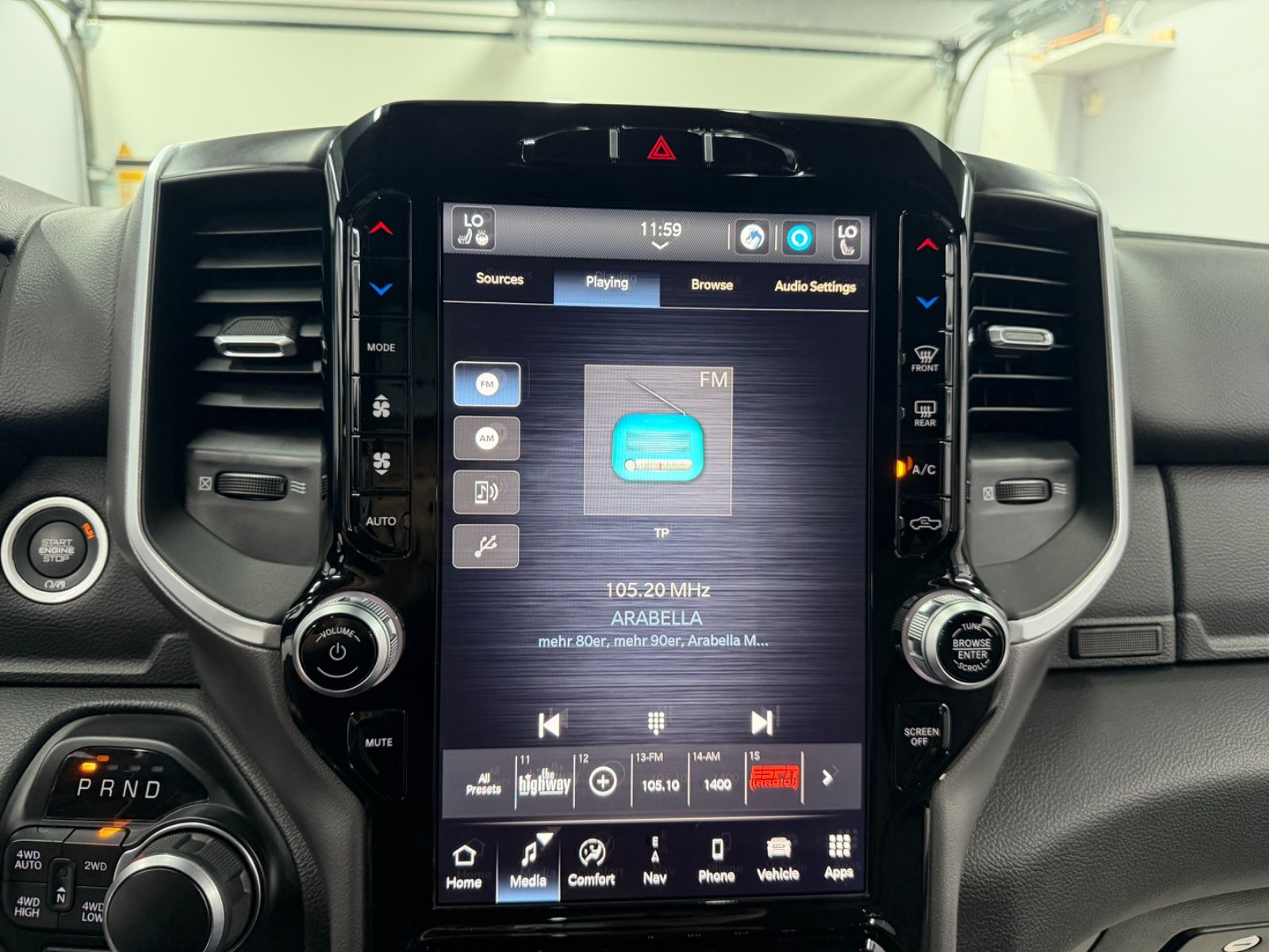 Dodge RAM 1500 5.7 4x4 eTORQUE Bigh. Crew./12"Display/