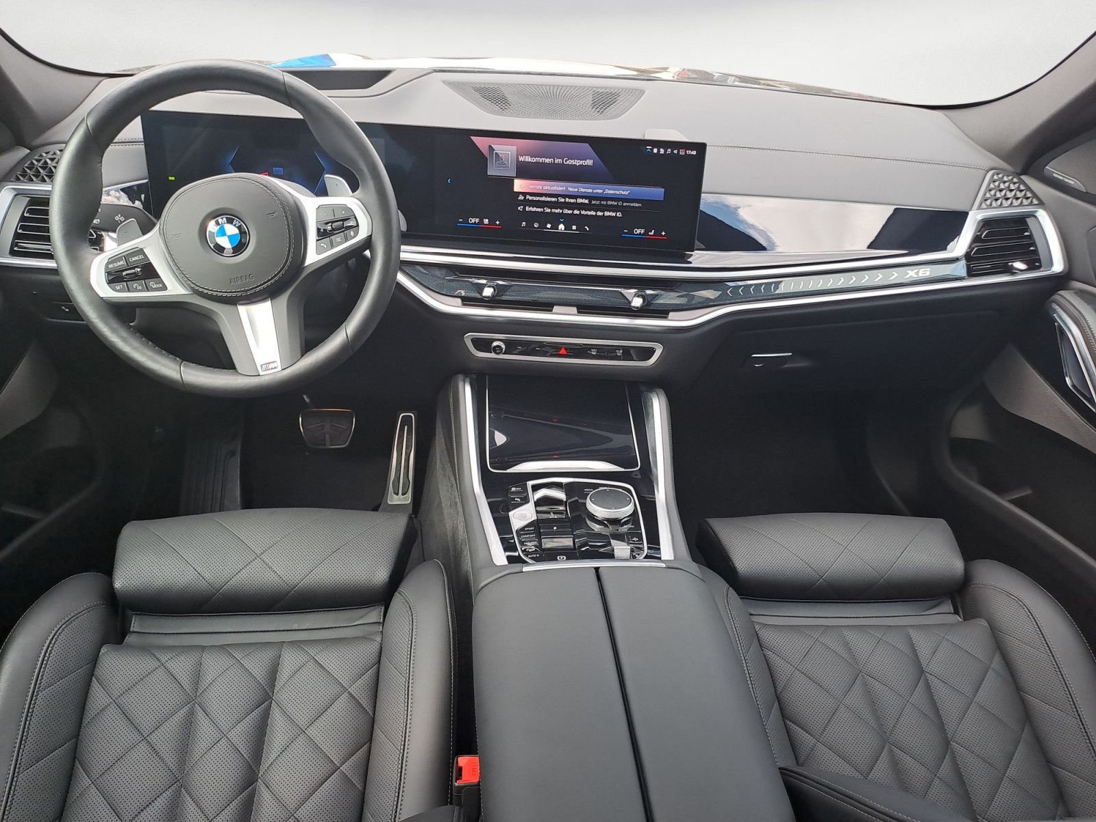BMW X6 xDrive30d M SPORT PRO AHK Iconic Glow Driving