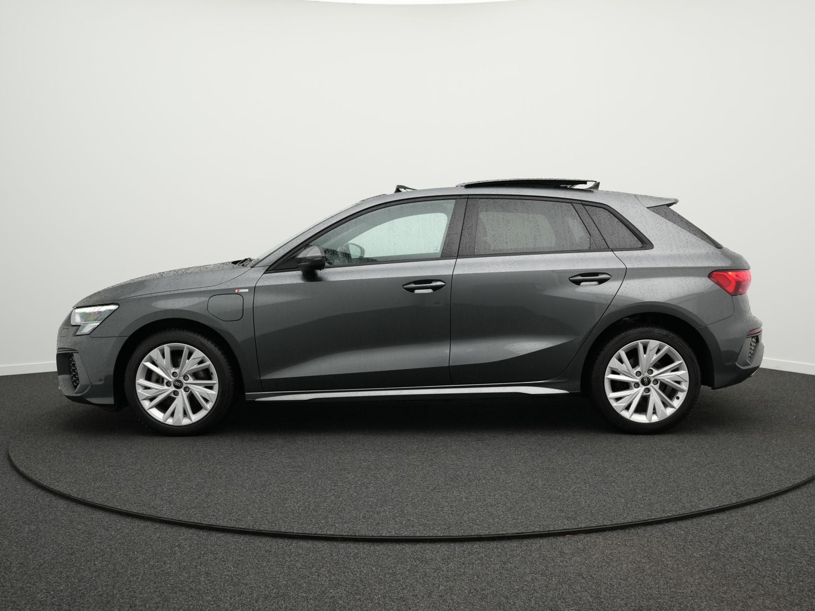 Audi A3 Sportback S line 40 TFSIe *PANO*LED*NAV*8fach