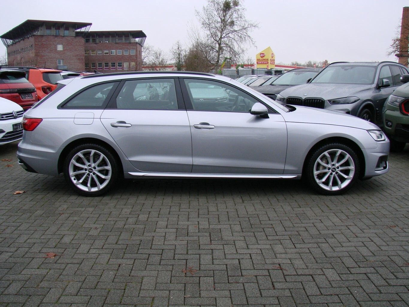 Audi A4 40 TDI quattro advanced - Samsaru's Car Outlet