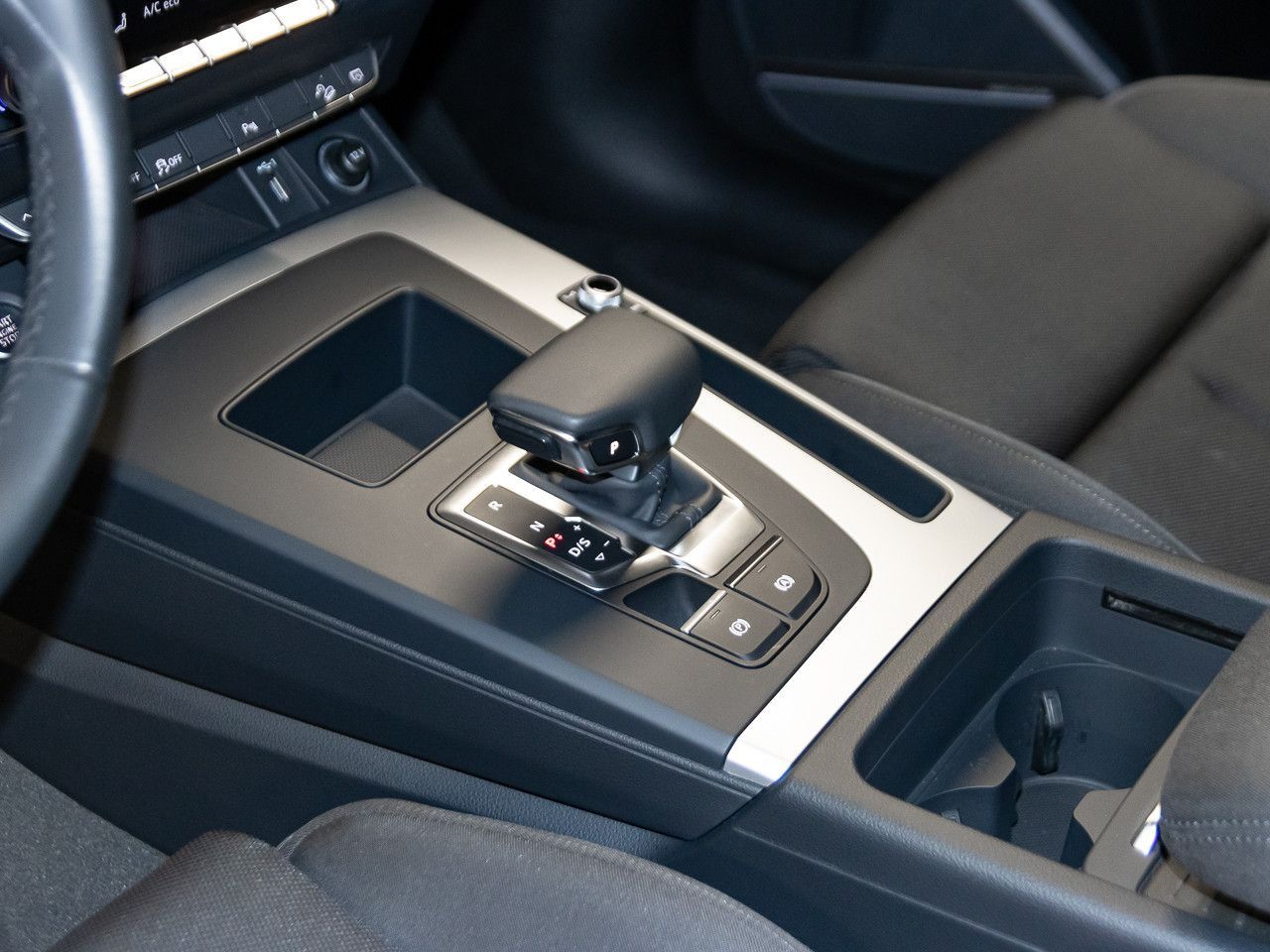 Audi Q5 40 TDI S line quattro VirtCo LED AHK Navi 19'