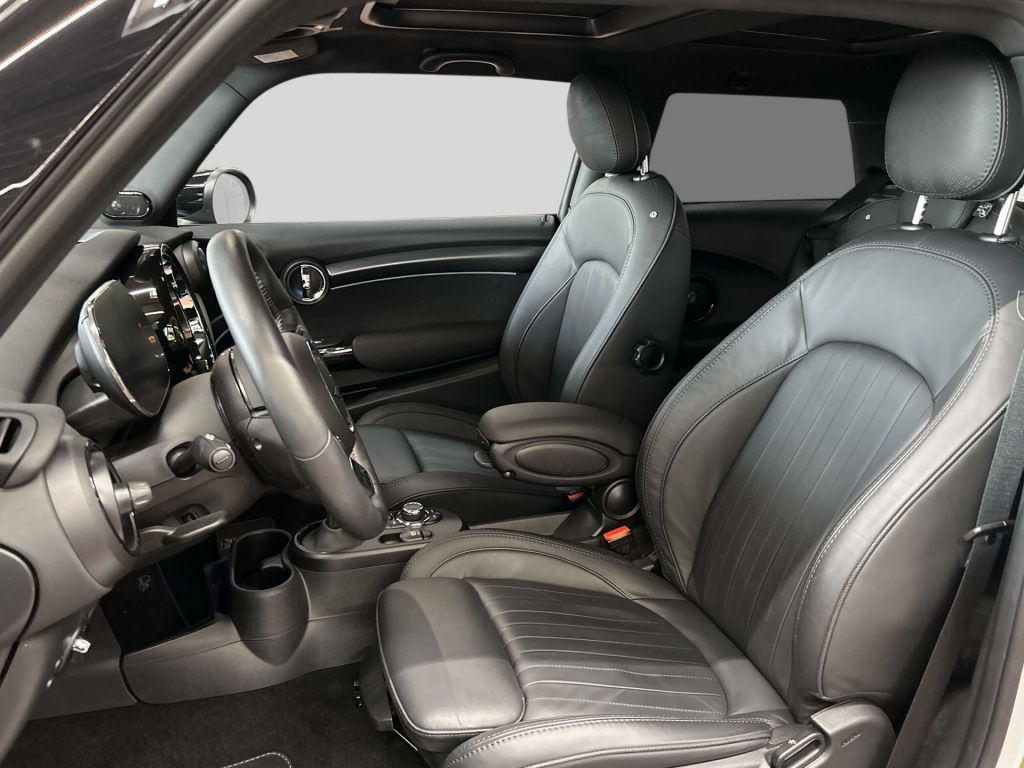 MINI Cooper SE MINI Yours - Samsaru's Car Outlet
