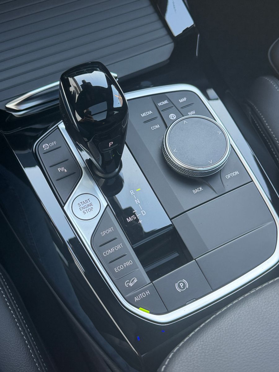 BMW X3 xDrive20d M Sport (AHK,Pano,20",Memory)