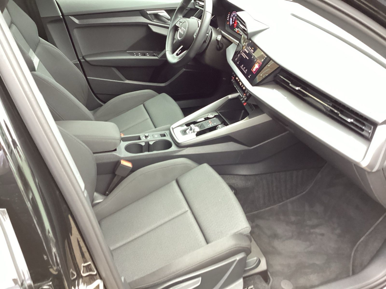 Audi A3 advanced 30 TFSI S tronic - Samsaru's Car Outlet