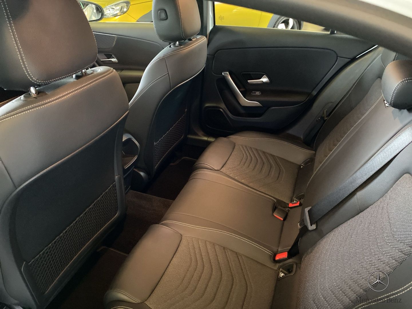 Mercedes-Benz A 180 7G-DCT PROGRESSIVE - Samsaru's Car Outlet