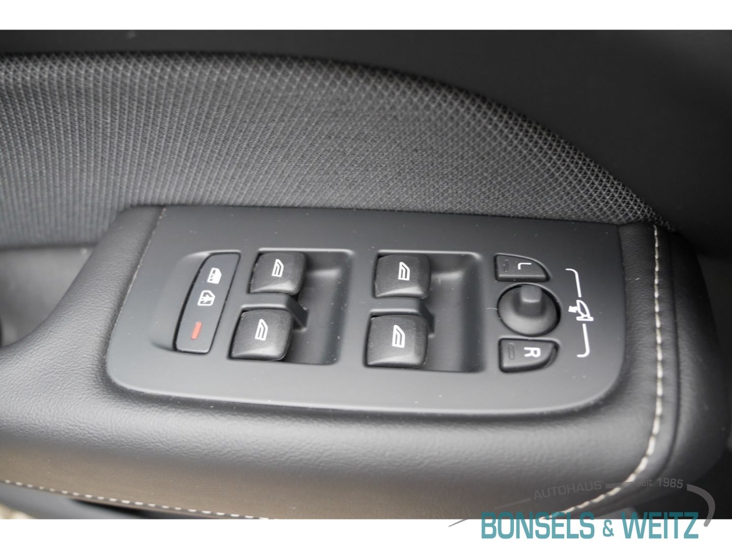 Volvo XC60 Ultimate Dark Diesel EU6d B5 DIESEL AWD ULT