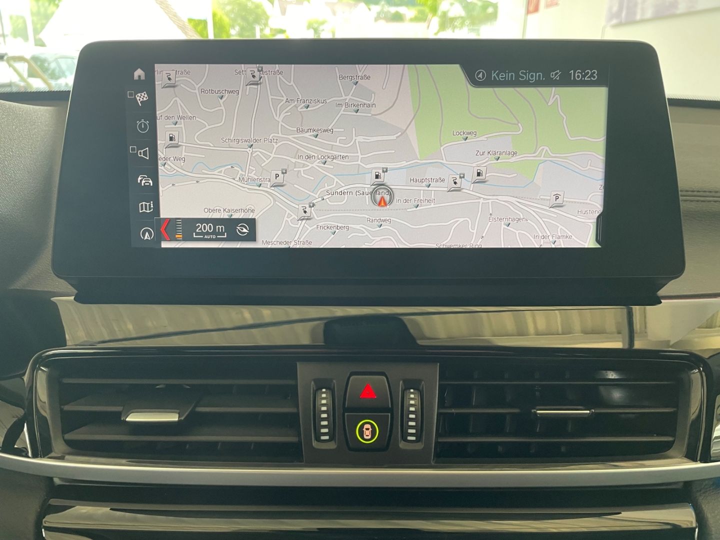 BMW X1 xDrive 25e Sport Line - Samsaru's Car Outlet