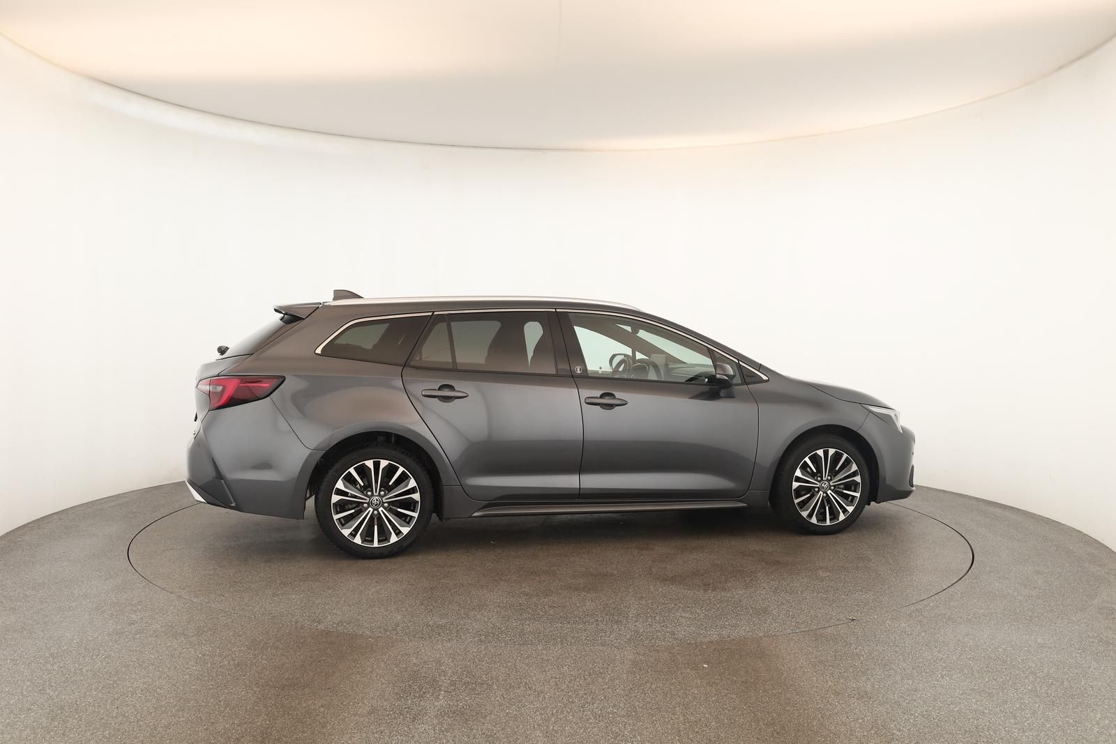 Toyota Corolla Touring Sports 1.8 CVT Team D Navi Kam