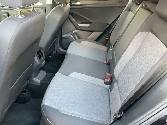 Volkswagen T-Roc 1.5 l TSI OPF Move - Samsaru's Car Outlet