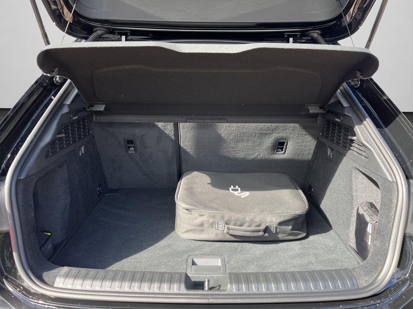 Audi A3 Sportback S line 45 TFSIe OPTIK SCHWARZ+ SHZ