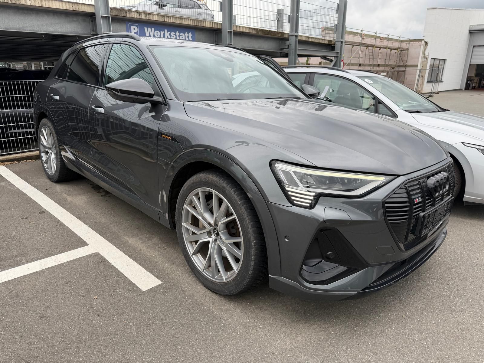 Audi e-tron 55 quattro S line 95kWh 115T€|AHZV|Vollle