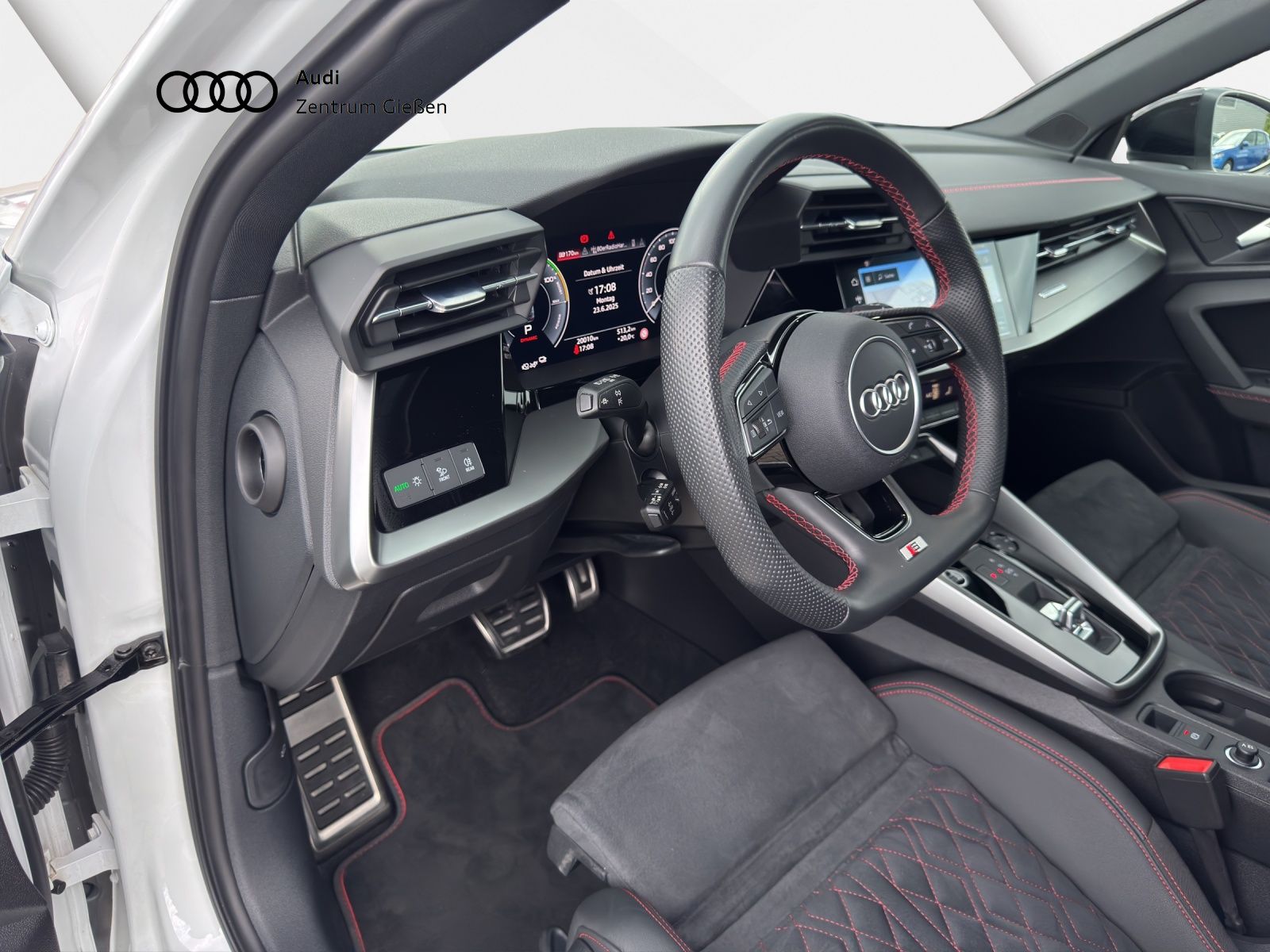 Audi A3 Sportback 45 TFSI e S line Black - Samsaru's Car Outlet