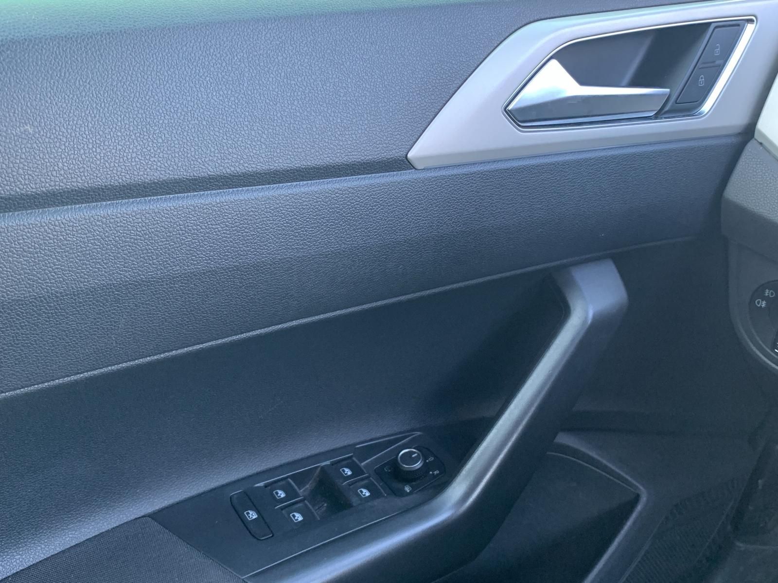 Volkswagen Polo VI HIGHLINE - Samsaru's Car Outlet