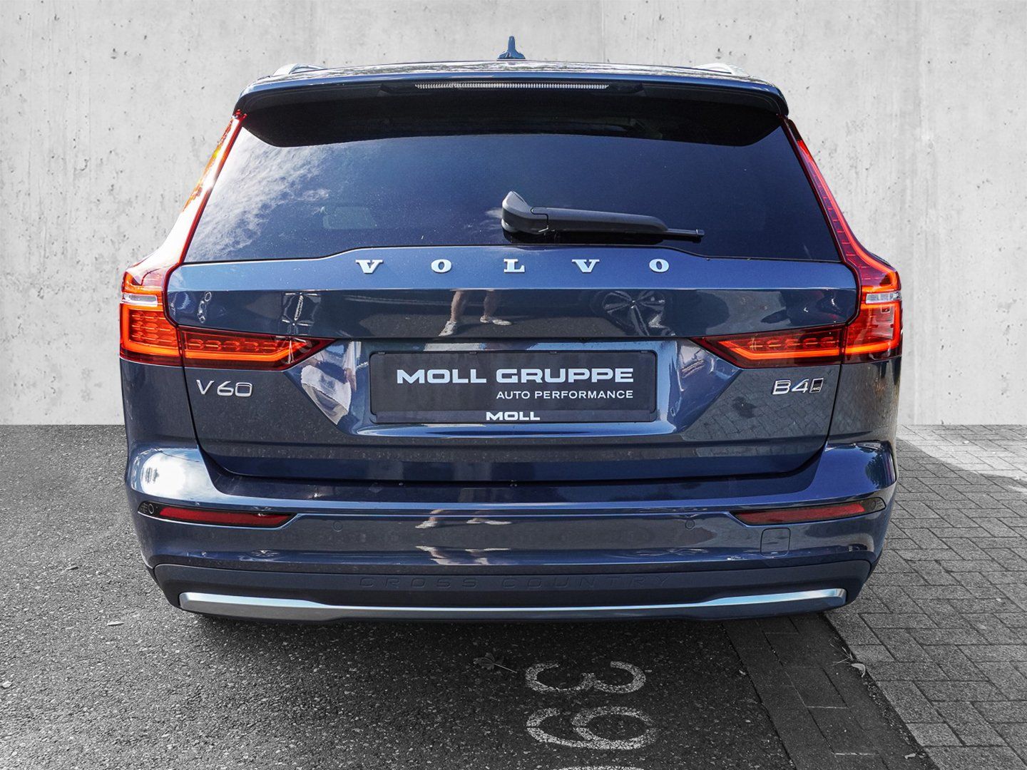 Volvo V60 Cross Country B4 D AWD Plus Bright PANO AHK
