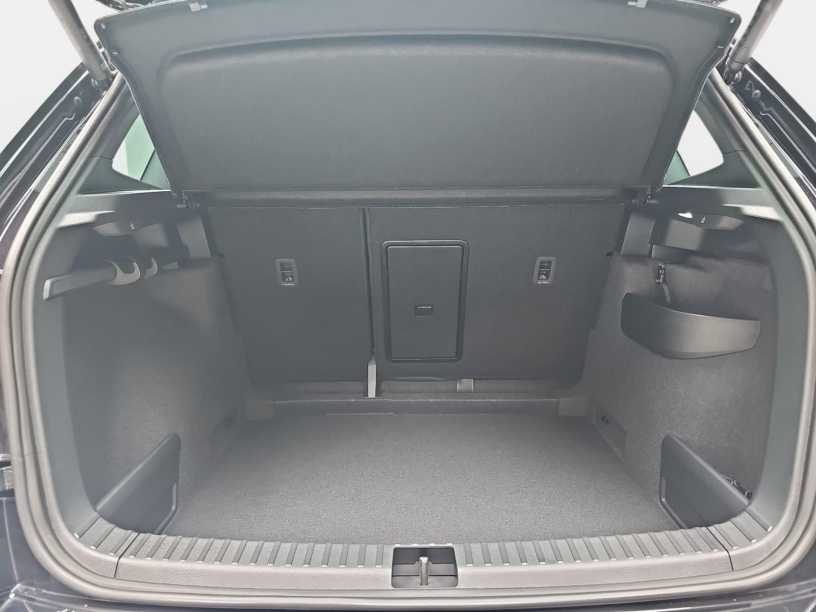 Skoda 1.5 TSI DSG SPORTLINE NAVI LED-MATRIX PANO CANTO