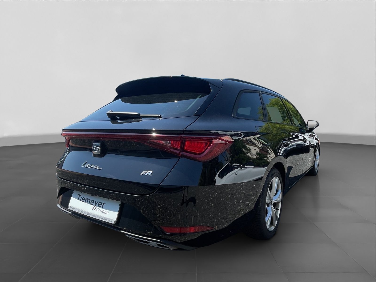 Seat Leon Sportstourer 2.0 TDI DSG FR NAVI AHK SH ACC