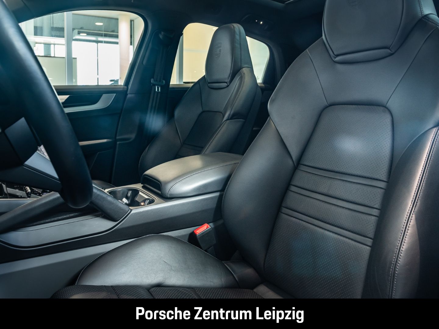 Porsche Cayenne E-Hybrid Coupe Sportabgas el.AHK Luft