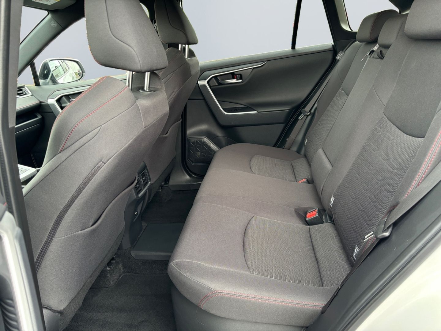 Toyota RAV 4 Plug-in Hybrid Allrad - Samsaru's Car Outlet