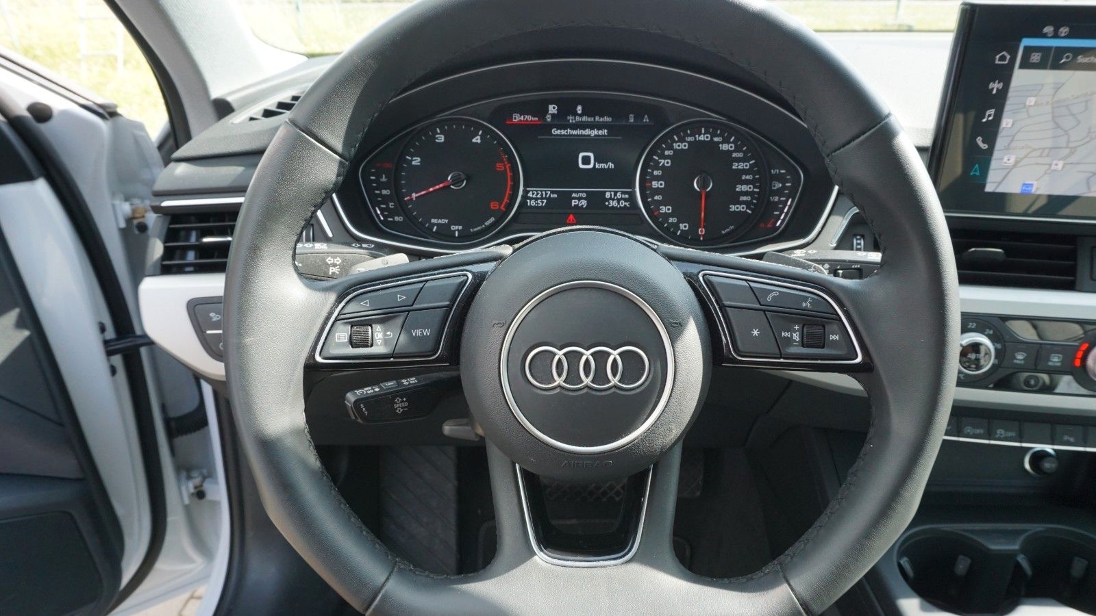 Audi A4 Avant 40 TDI Quattro Advanced - Samsaru's Car Outlet
