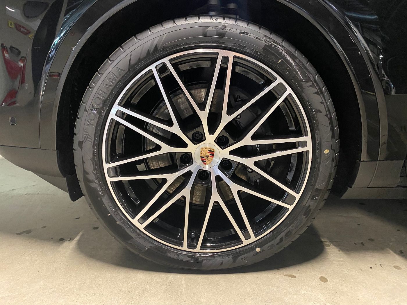 Porsche Cayenne E-Hybrid Coupé | Adaptive Luftfederung |