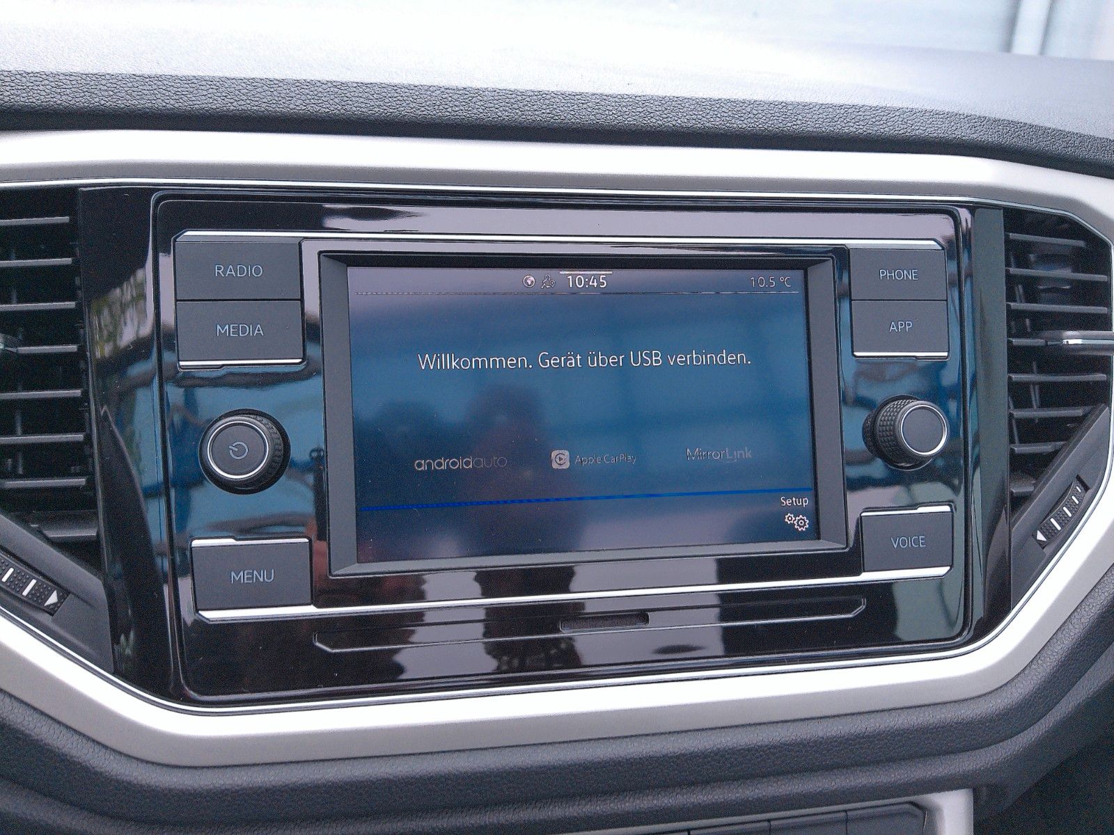 Volkswagen T-Roc Style Black - Samsaru's Car Outlet