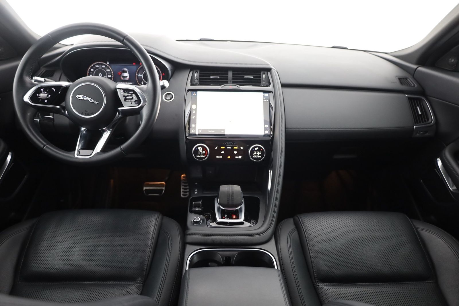 Jaguar E-PACE 2.0 Aut. AWD LED Panorama Memory 360° ACC