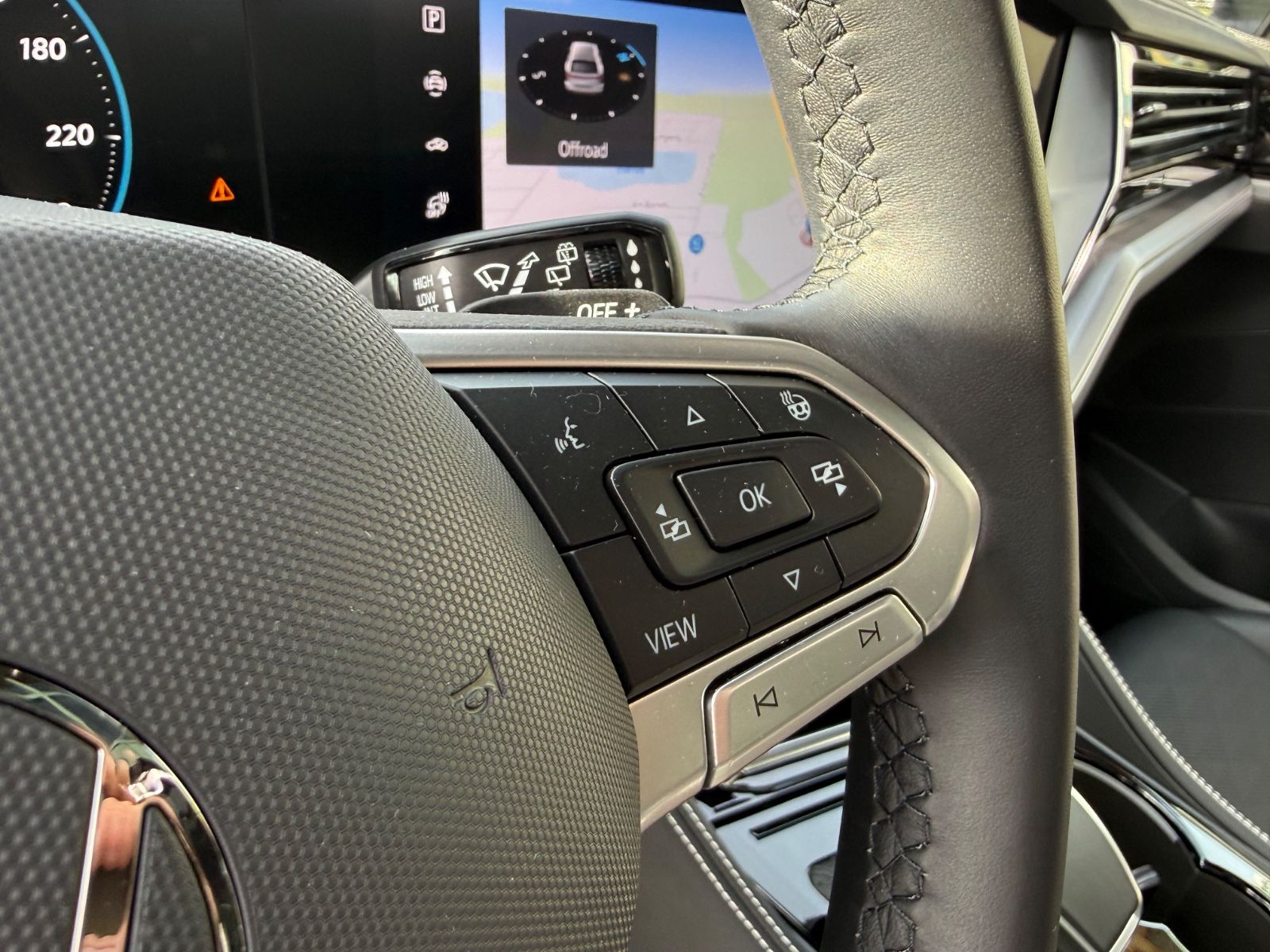 Volkswagen Touareg TDI Luft ACC Stdhzg AHK Pano Allradlenk