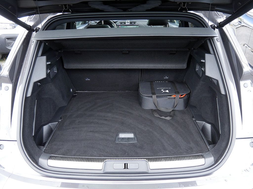 DS Automobiles DS 7 Crossback E-Tense Rivoli 4x4 ACC LED PANO