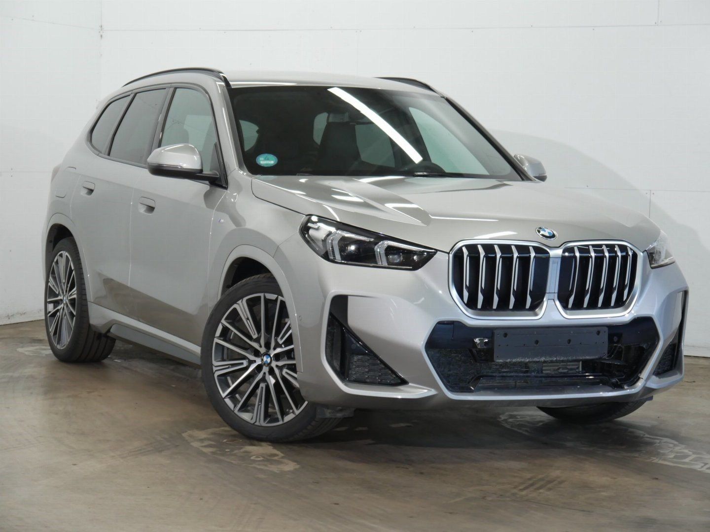 BMW X1 xDrive20d M SPORTPAKET - Samsaru's Car Outlet