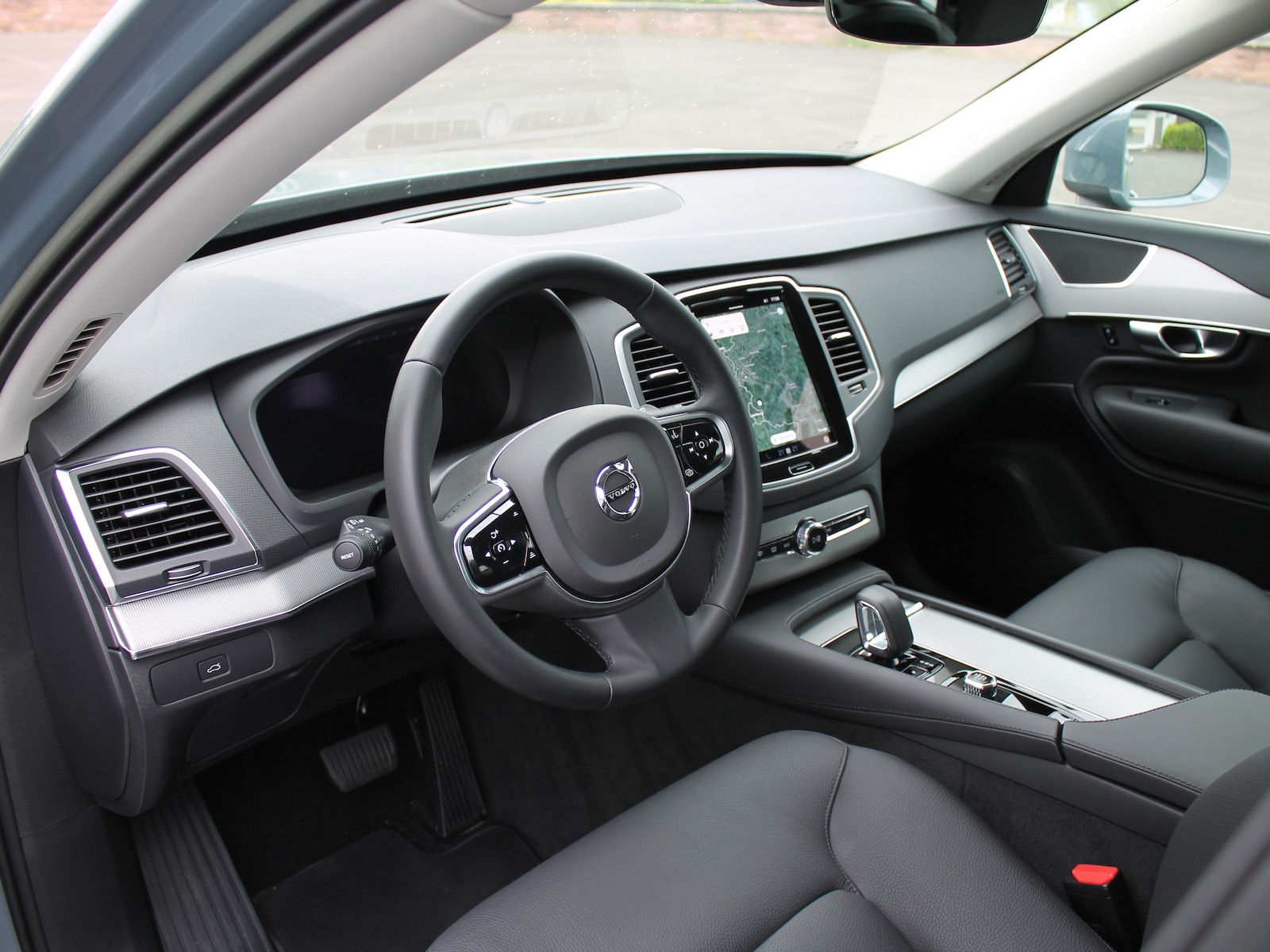 Volvo XC90 Core AWD - Samsaru's Car Outlet