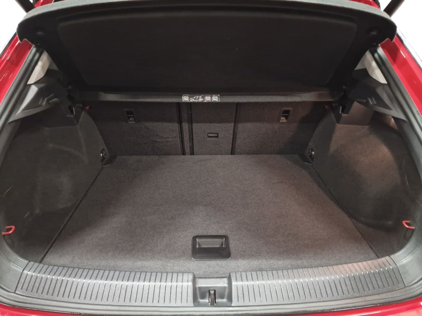Volkswagen T-Roc 1.0 TSI Style - Samsaru's Car Outlet
