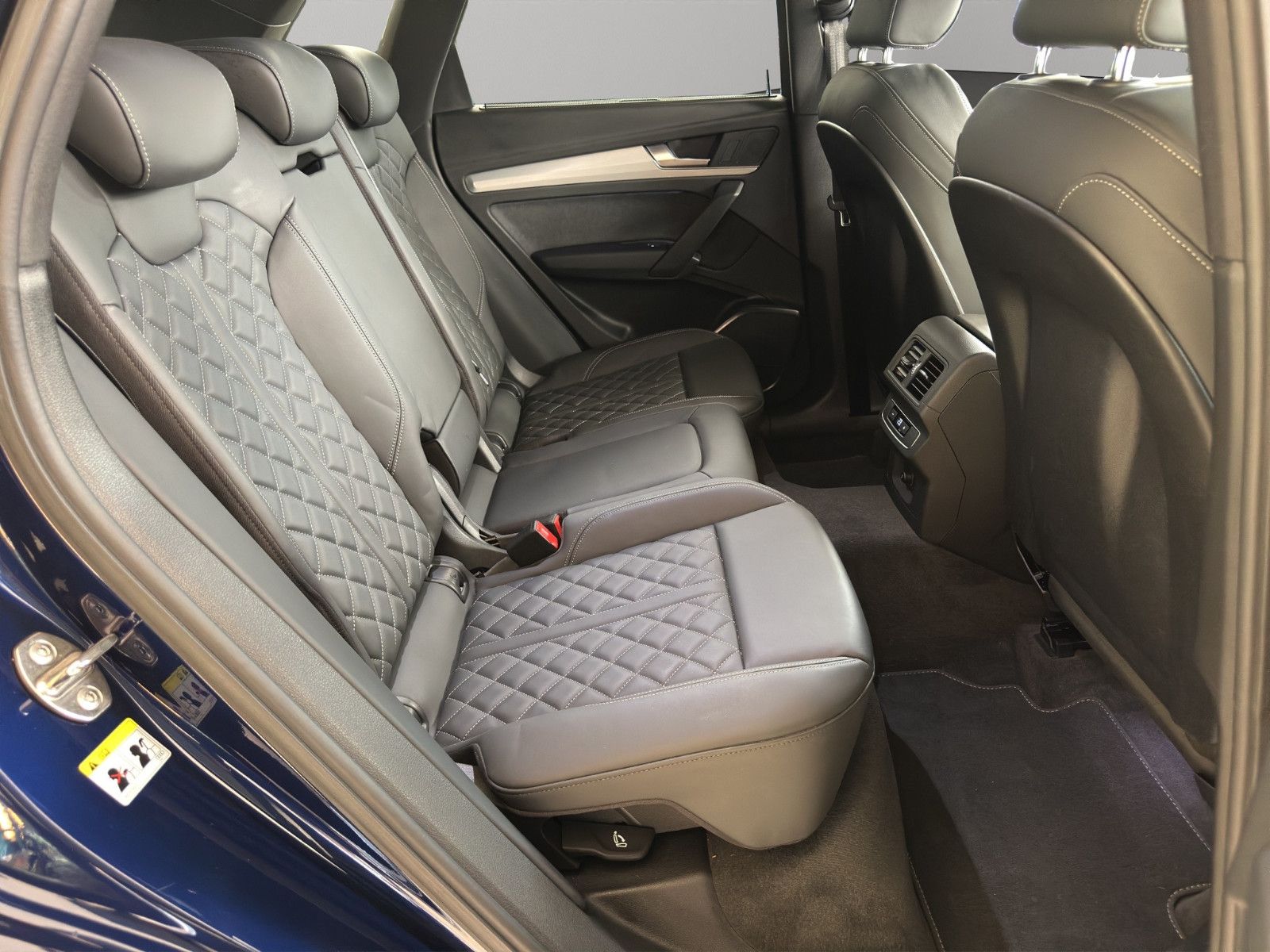 Audi Q5 50 TDI quattro S line - Samsaru's Car Outlet