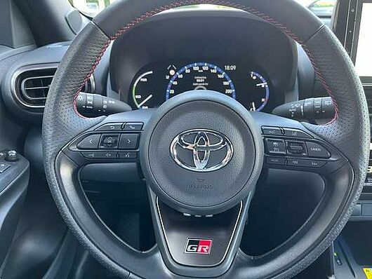 Toyota Yaris Cross 1.5 GR Sport Hybrid -  LED, Navi, el