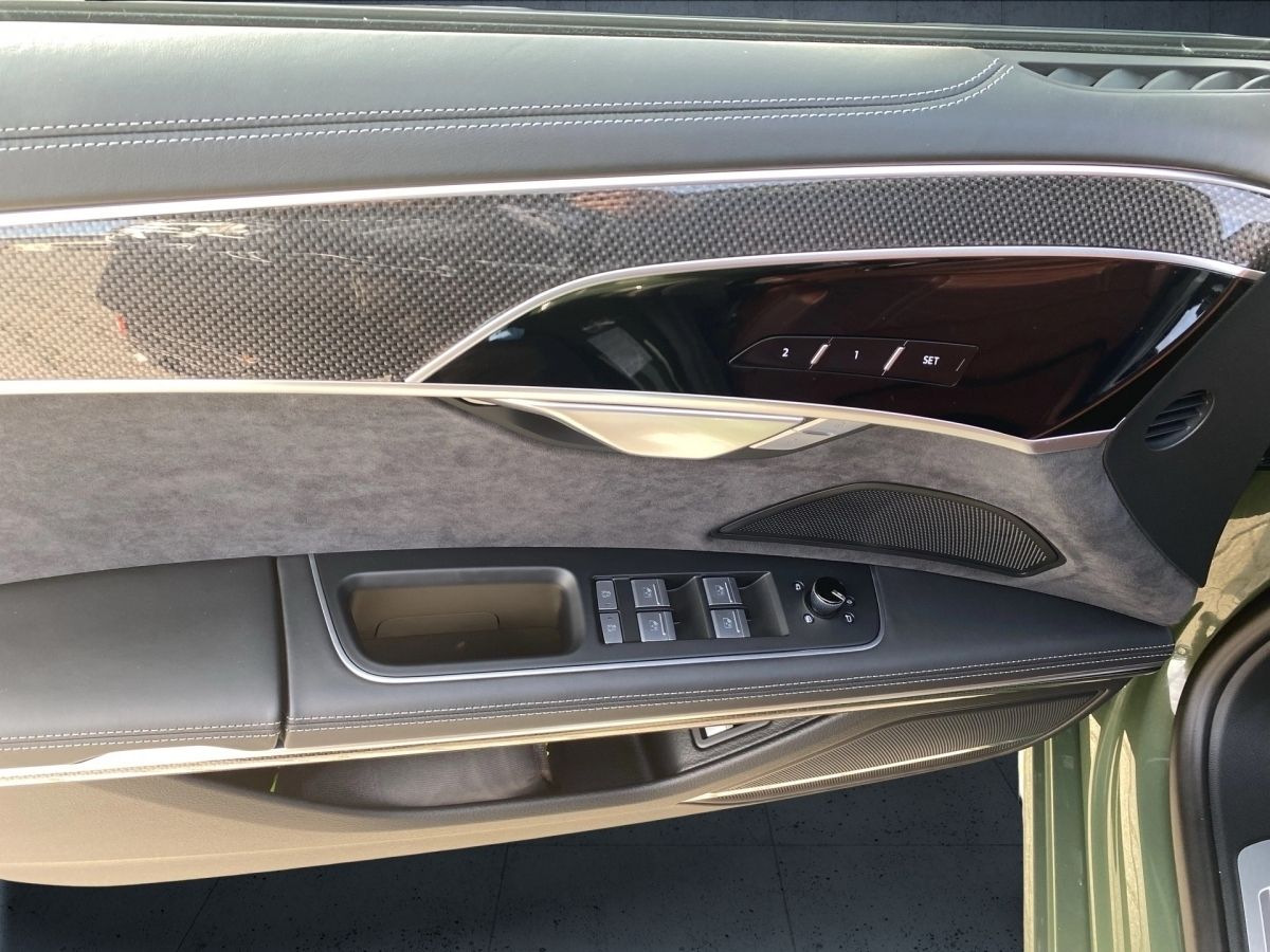 Audi A8 55 TFSI qu. S line - Samsaru's Car Outlet