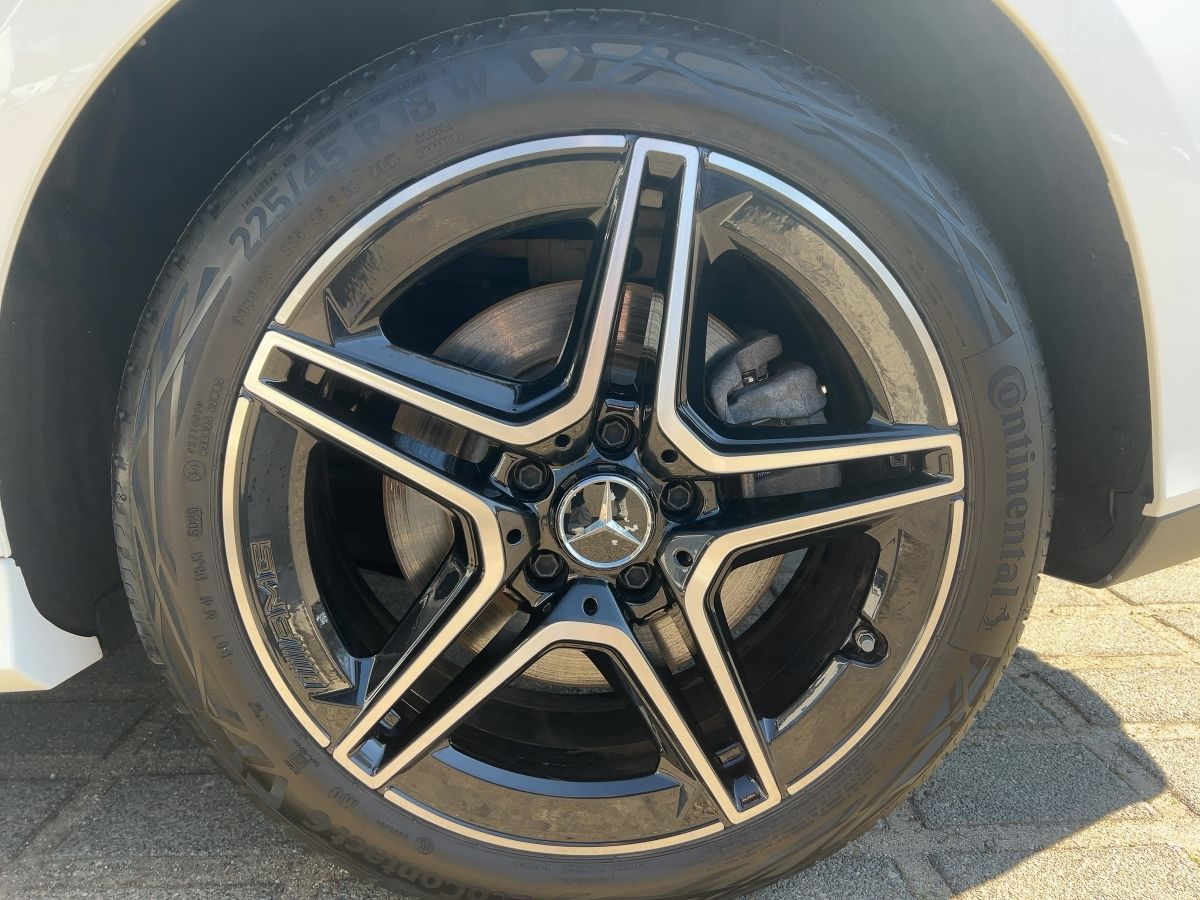 Mercedes-Benz CLA 250 e AMG Line - Samsaru's Car Outlet
