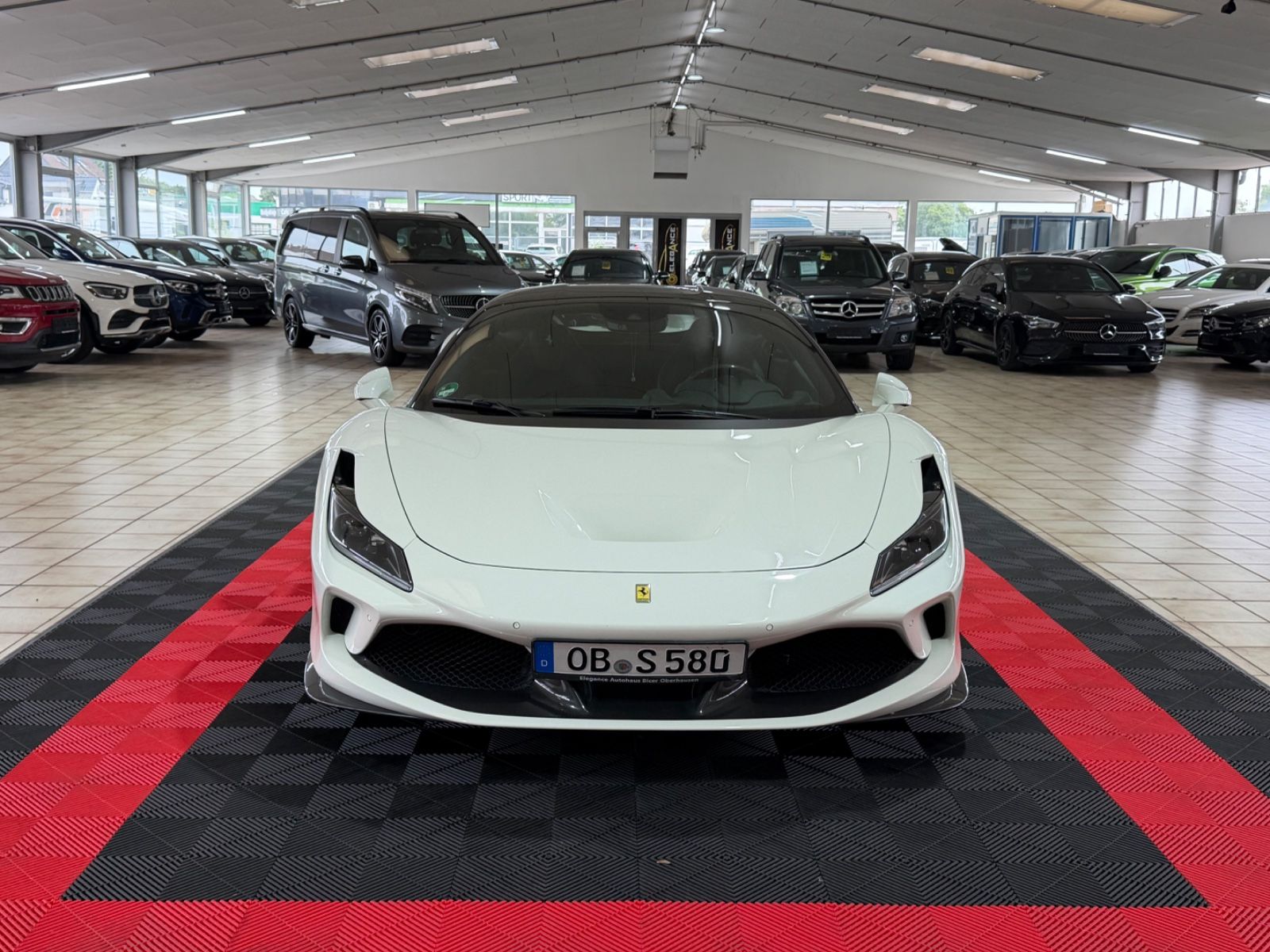 Ferrari F8 Carbon Paket/JBL/Lift