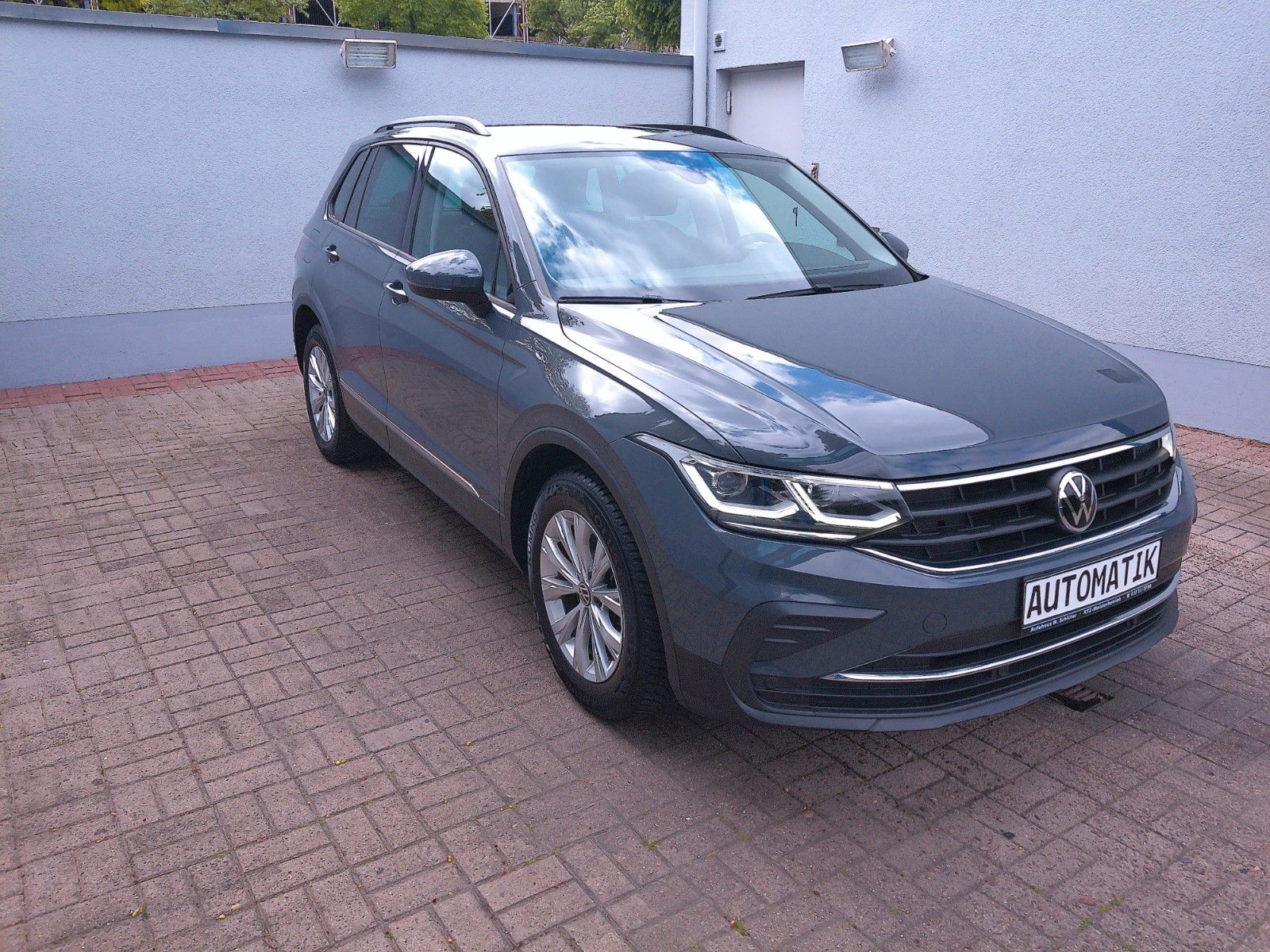 Volkswagen Tiguan 1.5 TSI DSG Life - Samsaru's Car Outlet