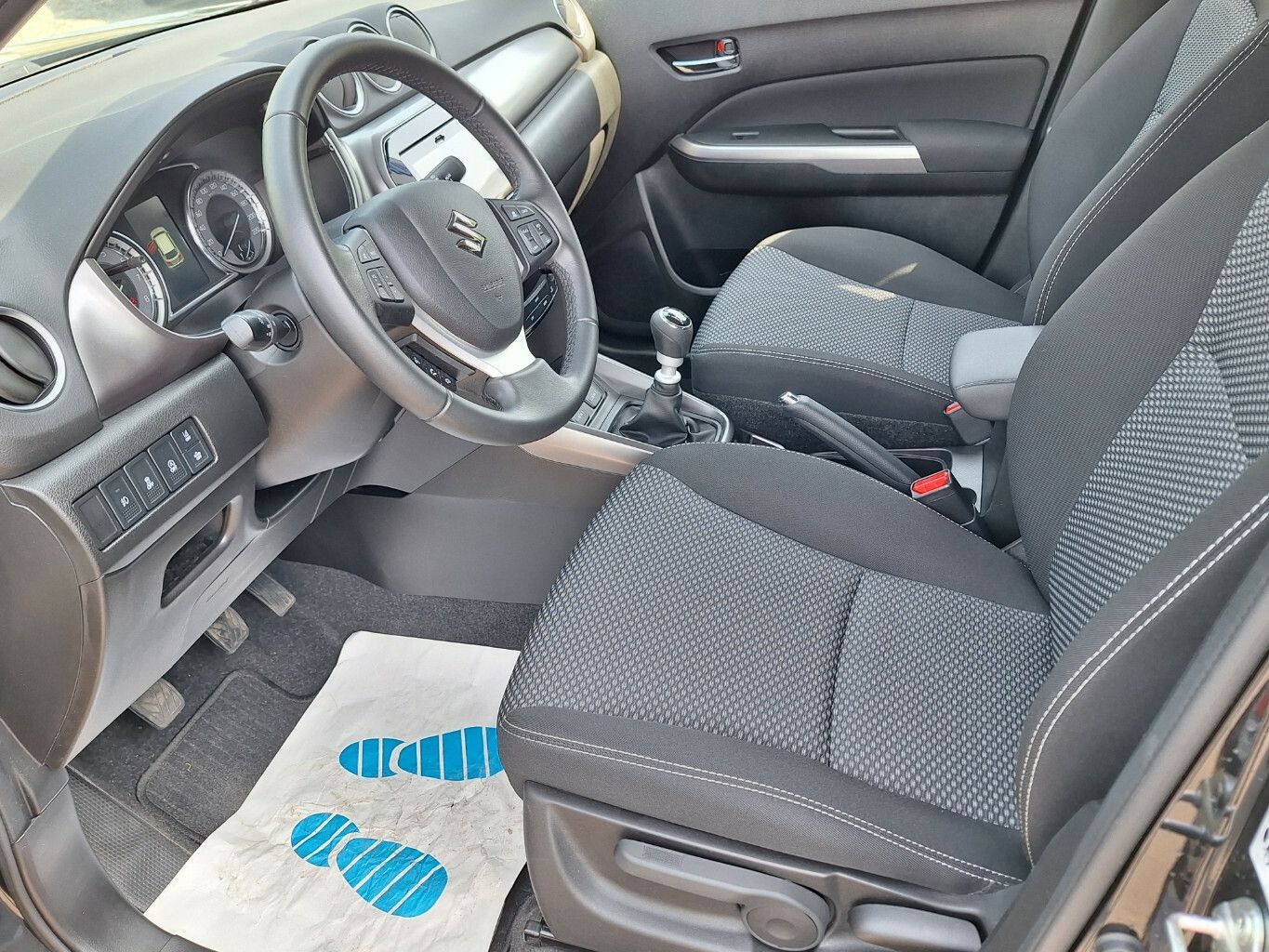 Suzuki Vitara 1.4 Mild-Hybrid Comfort - Samsaru's Car Outlet