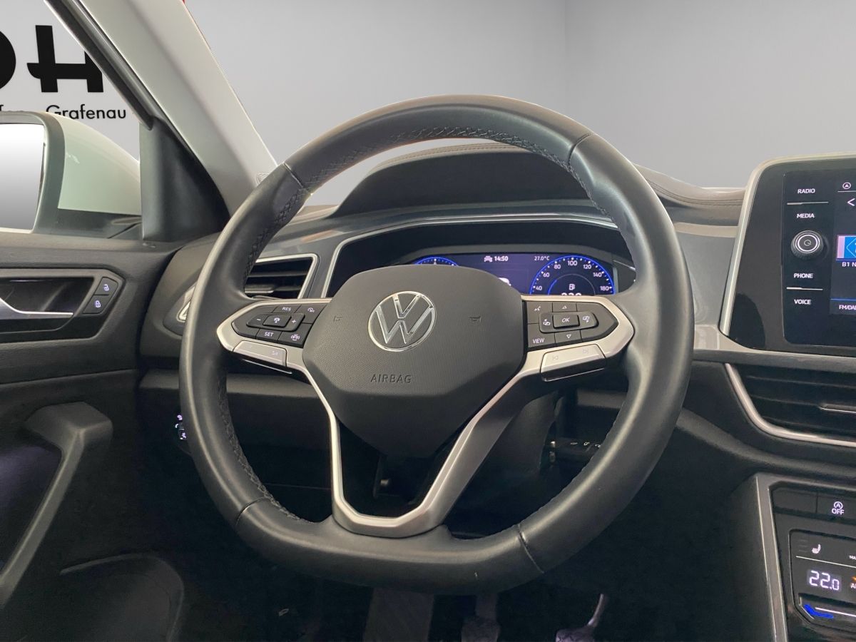 Volkswagen T-ROC 1.5 TSI - Samsaru's Car Outlet