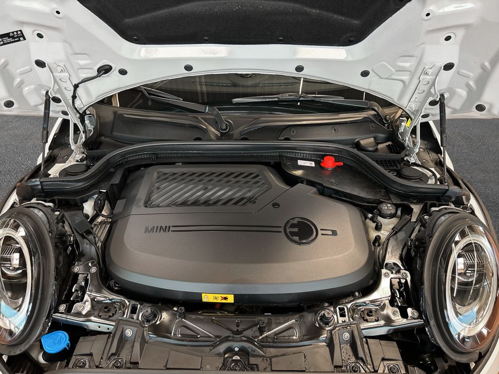 MINI Cooper SE MINI Yours Trim - Samsaru's Car Outlet