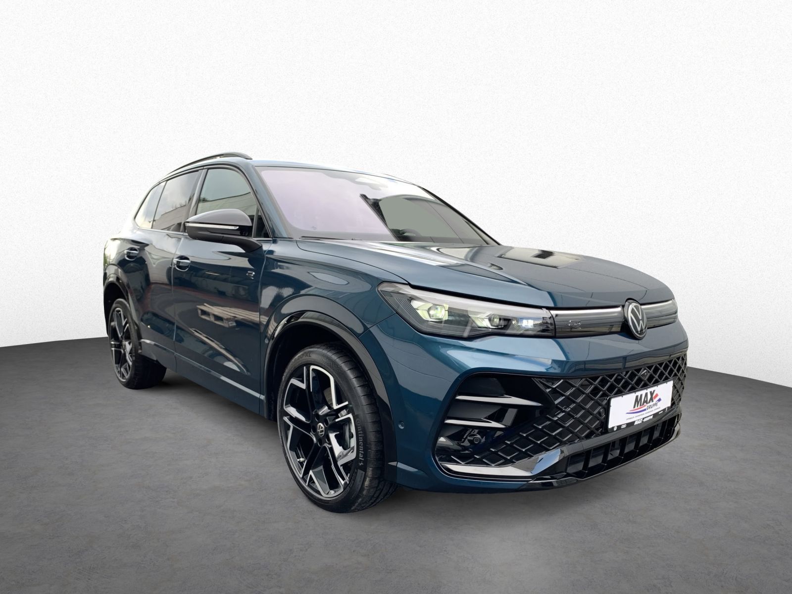 Volkswagen Tiguan 1.5 eHYBRID R LINE IQ.LIGHT+AHK+PANO+ACC