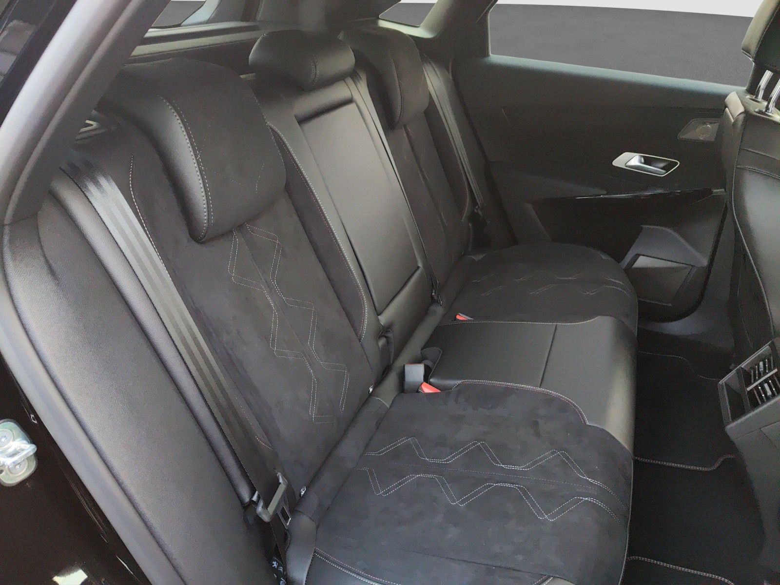 DS Automobiles DS 7 Performance Line+ E-Tense 4x4 360 Focal+Nig