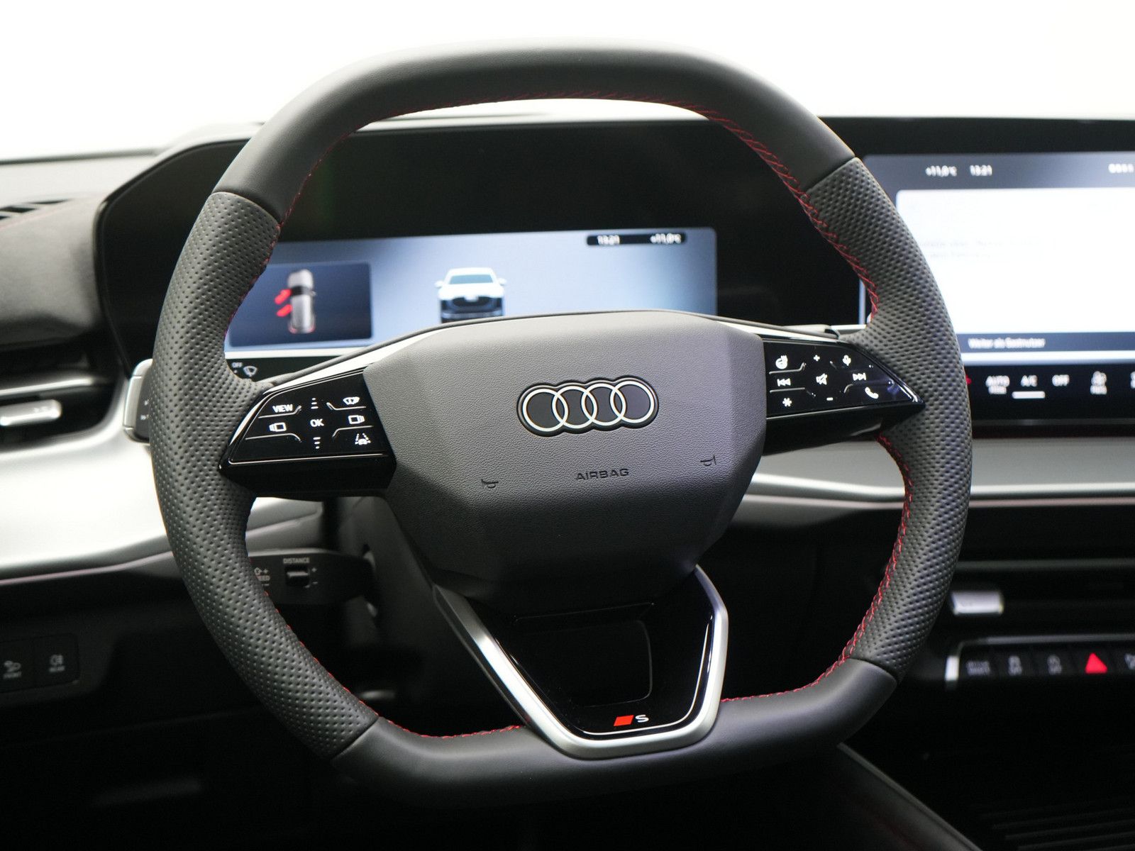 Audi Q3 S tronic S line AHK PANO SONOS KAM360° HUD